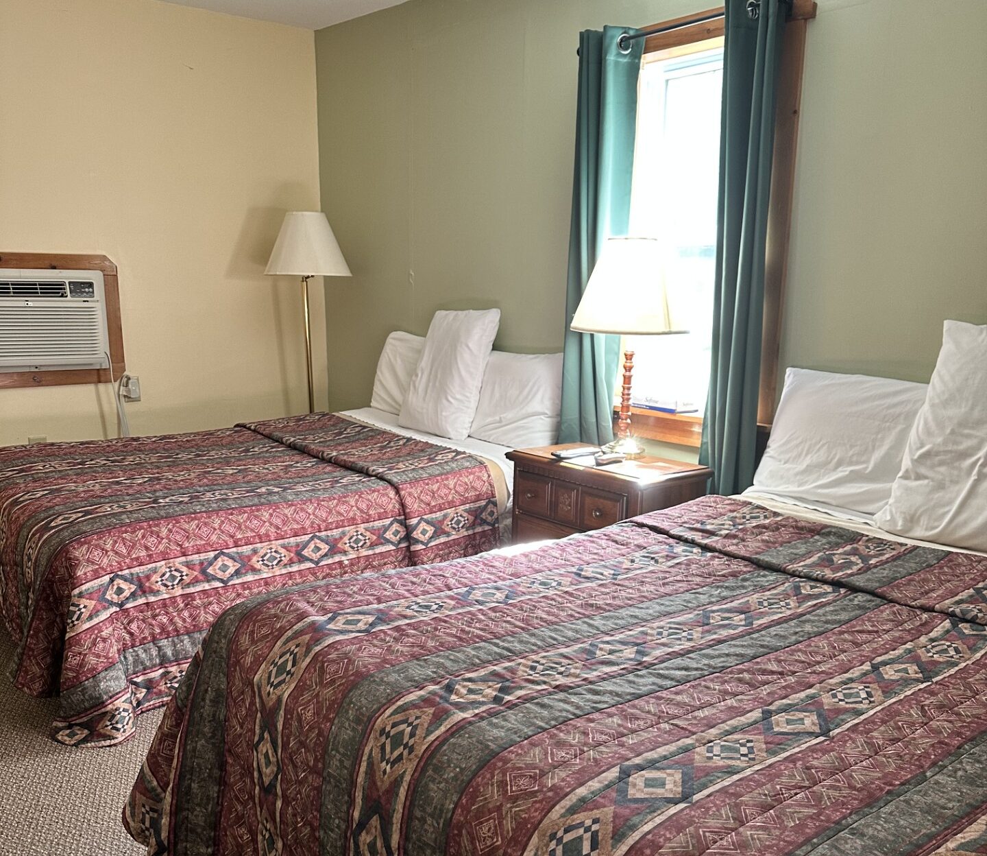 Cottage suite with two double beds